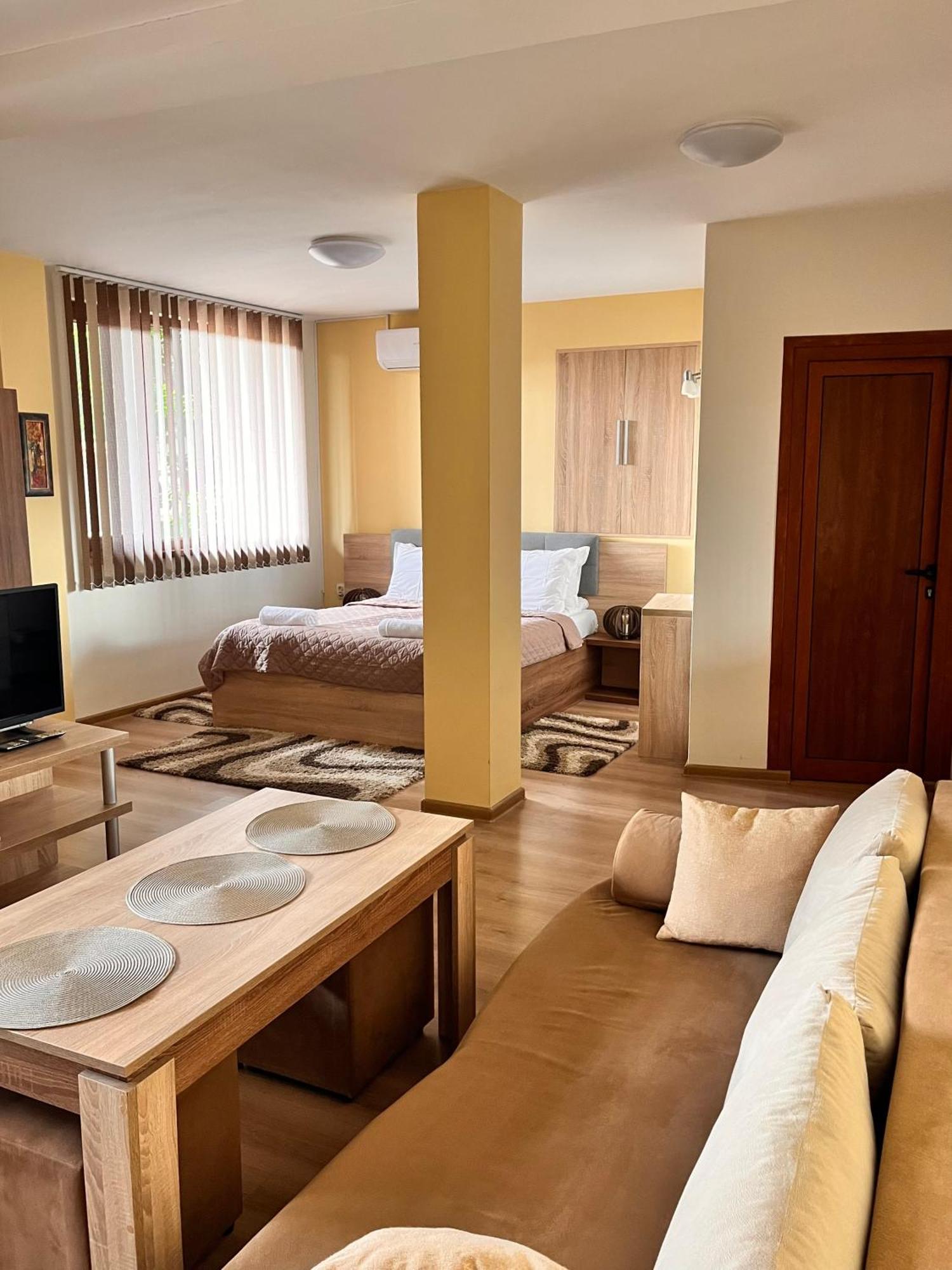 Studio Paradise Veliko Tŭrnovo Eksteriør bilde